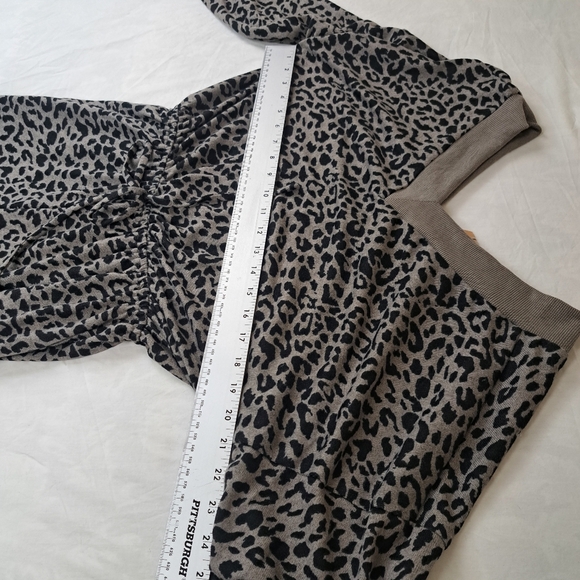 Main Strip Leopard Print Jumpsuit Womens Long Sleeve NWT Size M - Picture 6 of 7